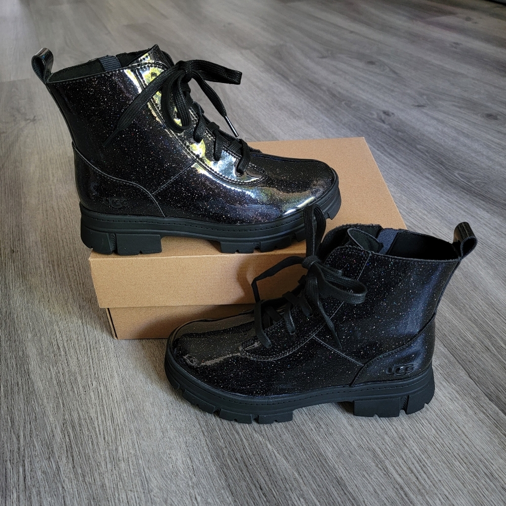 UGG Kids Ashton Lace-up Glitter Boot
